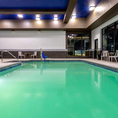 Hilton Garden Inn Hays, Ks Bagian luar foto